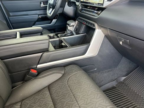 Used 2024 Toyota Tundra Limited image 16