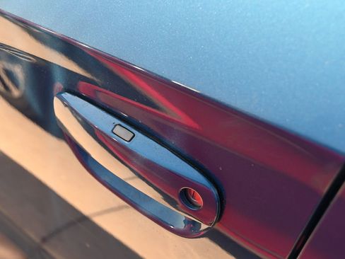 Used 2020 Dodge Charger SXT w/ Blacktop Package image 11