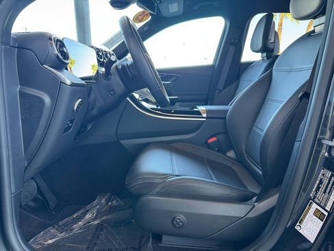 Certified 2025 Mercedes-Benz GLC 300 image 13