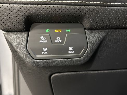 New 2026 Volkswagen Atlas Cross Sport SE AWD/4WD image 17