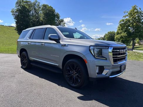 Certified 2024 GMC Yukon SLT w/ SLT Luxury Package AWD/4WD image 1