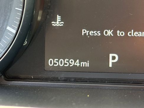 Used 2017 Land Rover Range Rover Sport HSE AWD/4WD image 24