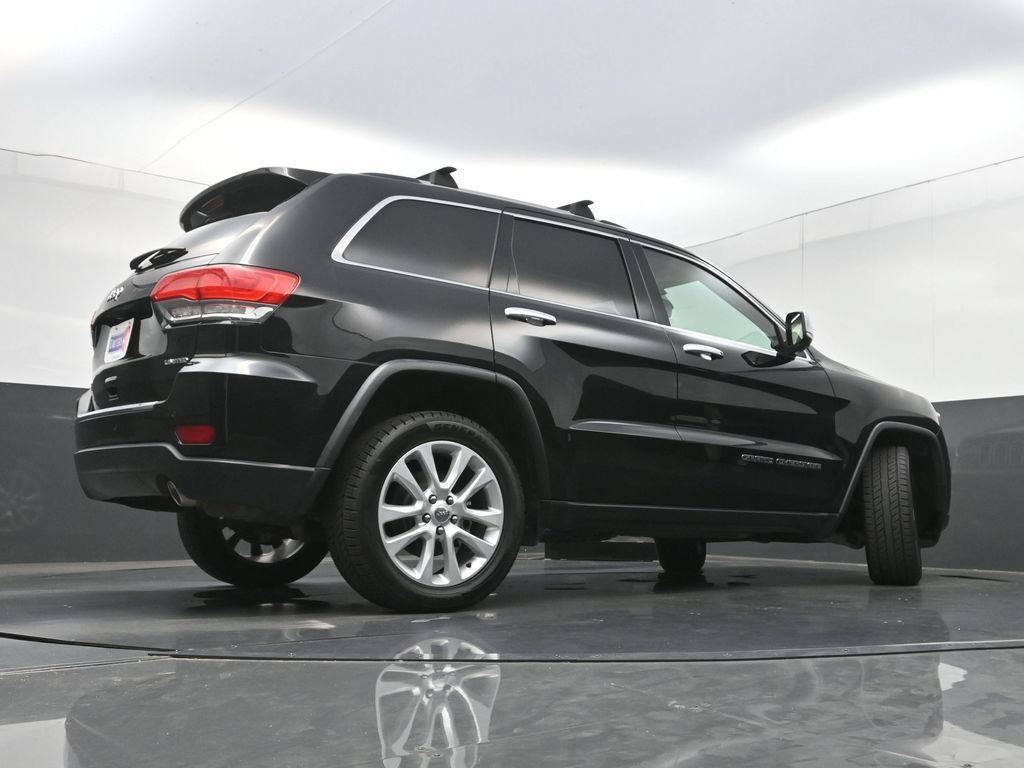 Used 2017 Jeep Grand Cherokee Limited AWD/4WD image 30