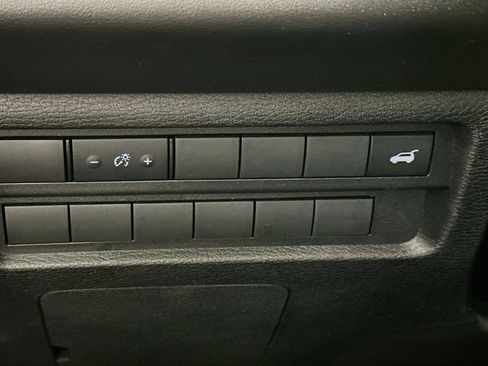 Used 2025 Mitsubishi Outlander SE AWD/4WD image 17