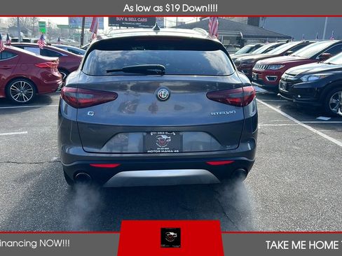 Used 2018 Alfa Romeo Stelvio Ti image 4