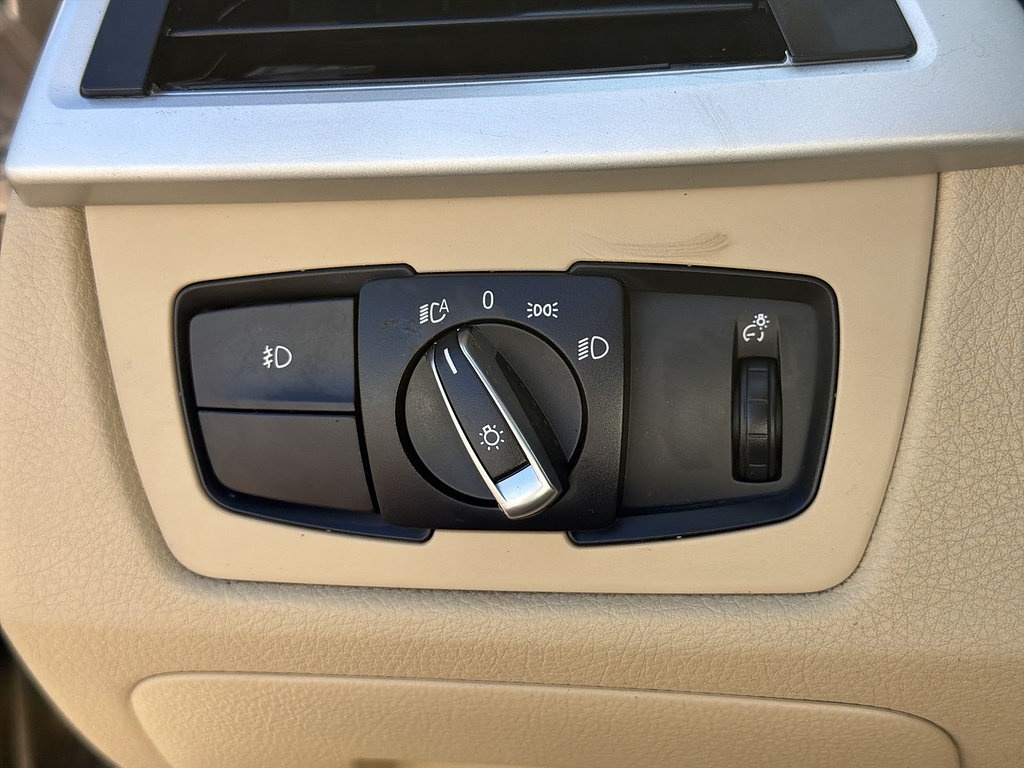 Used 2013 BMW 328i Sedan RWD image 15