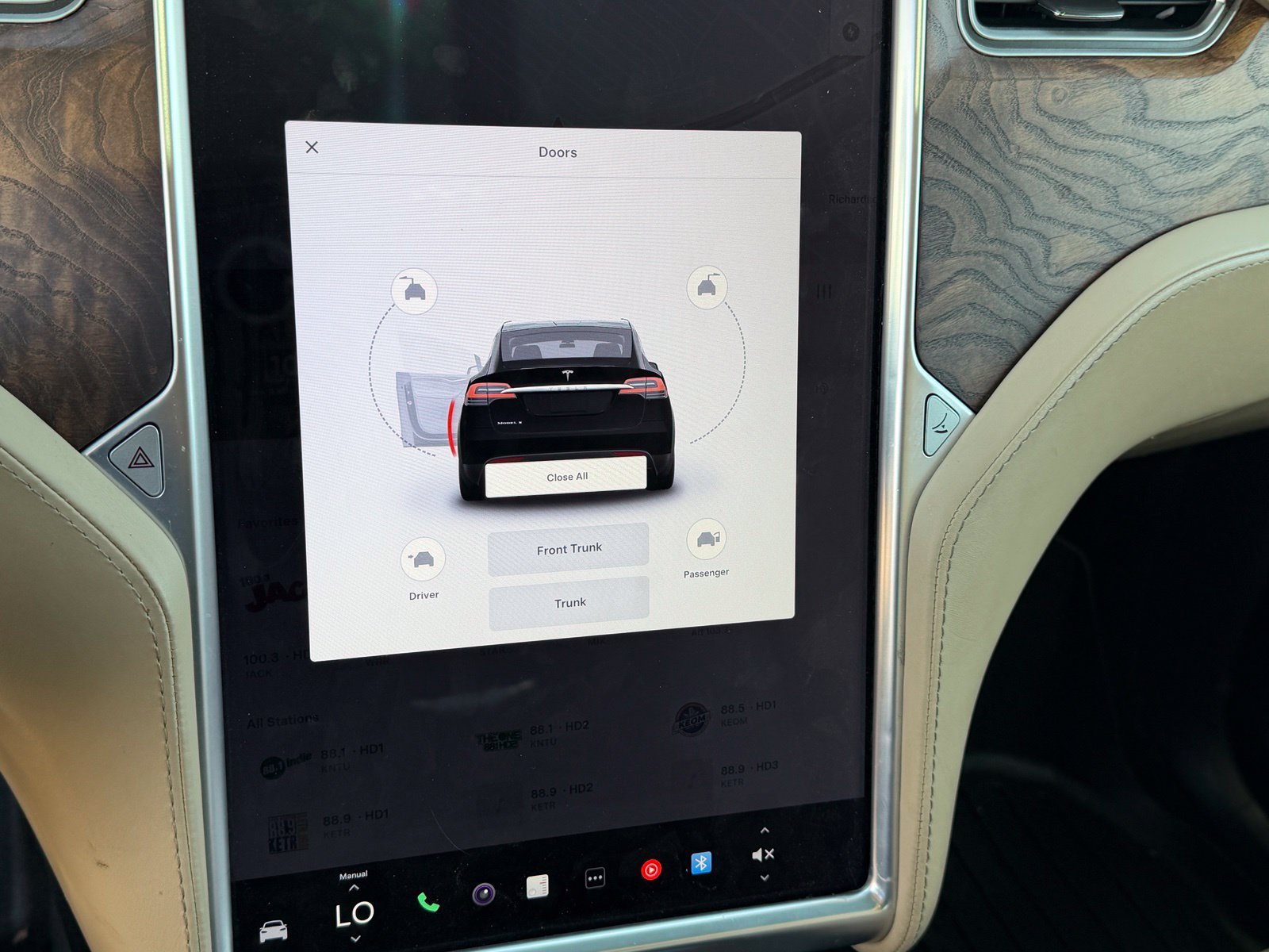 Used 2016 Tesla Model X 90D AWD/4WD image 23