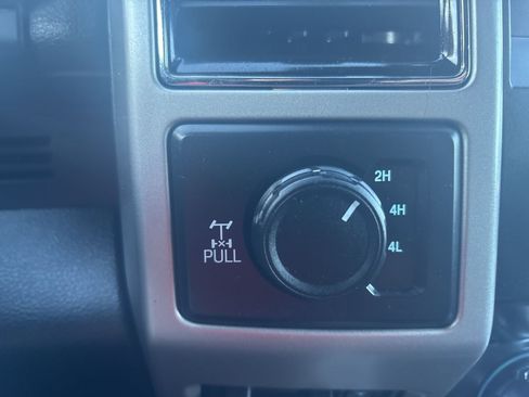 Used 2020 Ford F250 Lariat w/ Chrome Package image 15