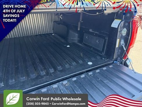 Used 2019 Toyota Tacoma SR5 AWD/4WD image 32
