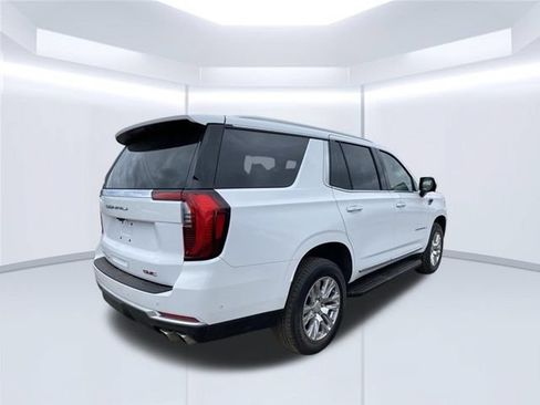 Used 2025 GMC Yukon Denali AWD/4WD image 6