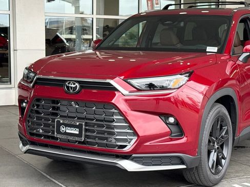 New 2026 Toyota Grand Highlander AWD Hybrid image 3