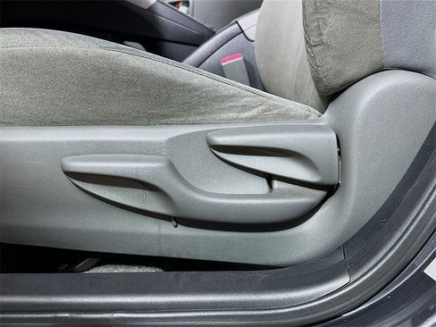 Used 2013 Toyota Prius Two image 20