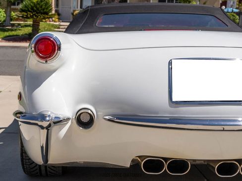 Used 2004 Chevrolet Corvette Convertible w/ Preferred Equipment Group image 69