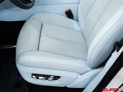 Used 2023 Rolls-Royce Cullinan AWD/4WD image 48