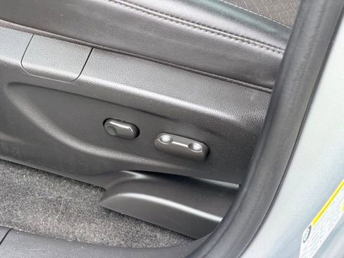 Used 2021 Buick Encore Preferred image 7