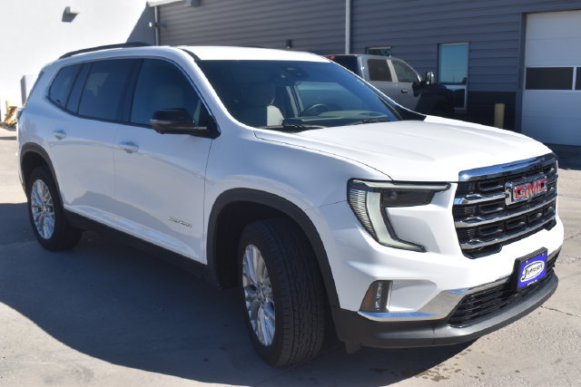 Used 2026 GMC Acadia Elevation w/ Elevation Premium Package AWD/4WD image 3