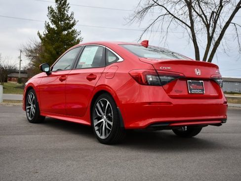 Used 2022 Honda Civic Touring image 5