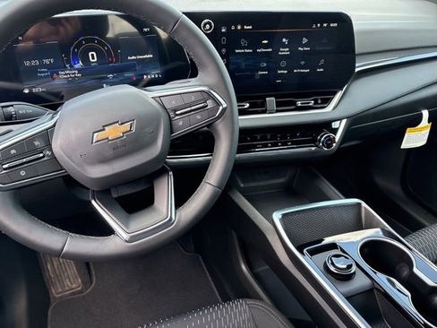 New 2026 Chevrolet Equinox LT image 13