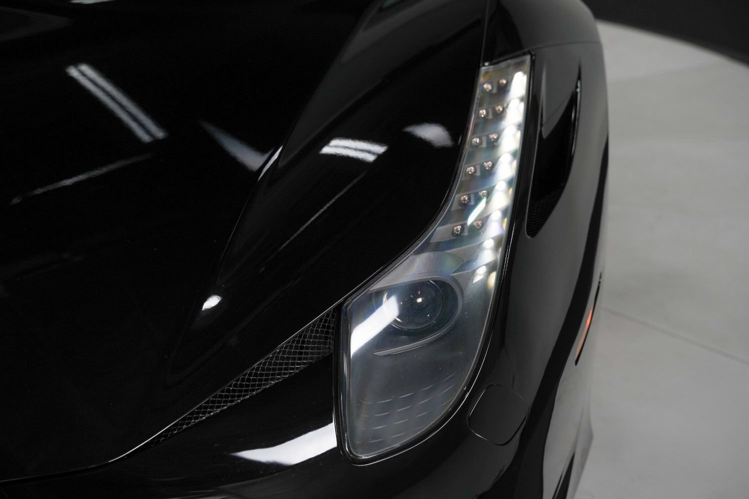 Used 2013 Ferrari 458 Spider RWD image 14