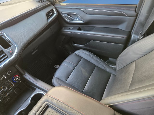Used 2023 Chevrolet Suburban RST w/ Luxury Package AWD/4WD image 23