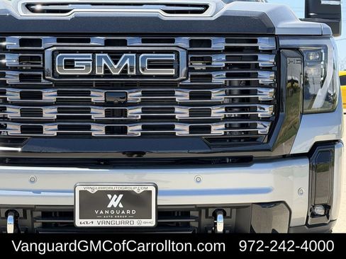 New 2026 GMC Sierra 2500 Denali Ultimate AWD/4WD image 8
