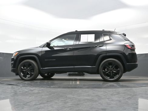 Used 2021 Jeep Compass Latitude FWD image 24