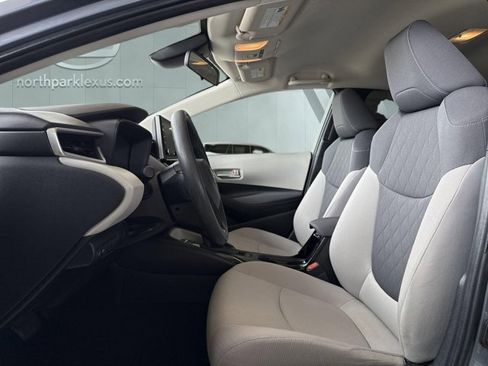 Used 2020 Toyota Corolla LE FWD image 9