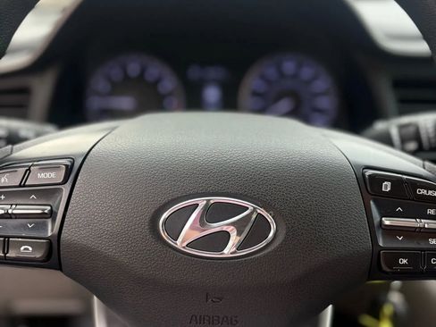 Used 2019 Hyundai Elantra SEL image 35