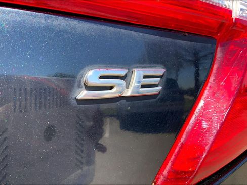 Used 2014 Toyota Camry SE image 10