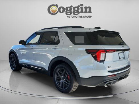 New 2026 Ford Explorer ST w/ Sun And Sound Package image 4