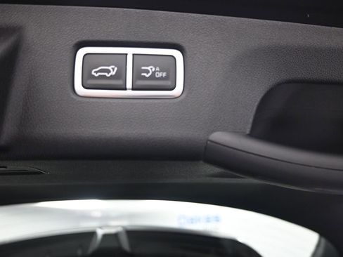 Certified 2025 Kia Sorento SX Prestige w/ Sage Leather Package image 40