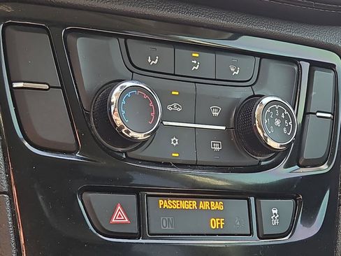 Used 2019 Buick Encore Preferred image 15