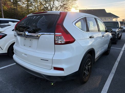 Used 2016 Honda CR-V SE image 6