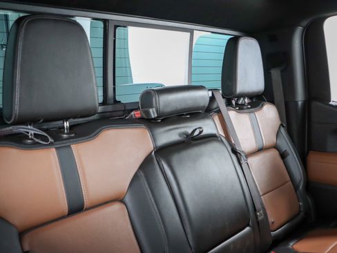 Used 2021 Chevrolet Silverado 1500 High Country image 31