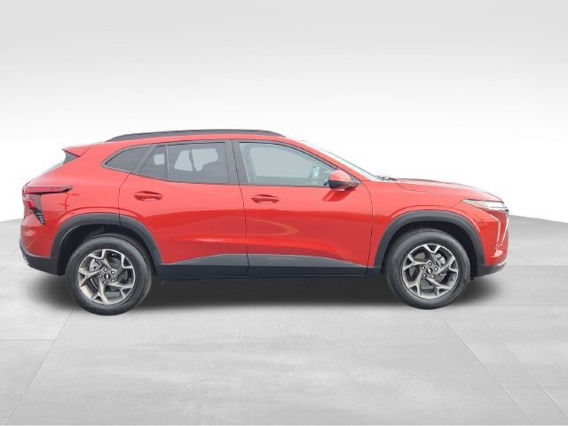 Certified 2024 Chevrolet Trax LT w/ Driver Confidence Package FWD image 6