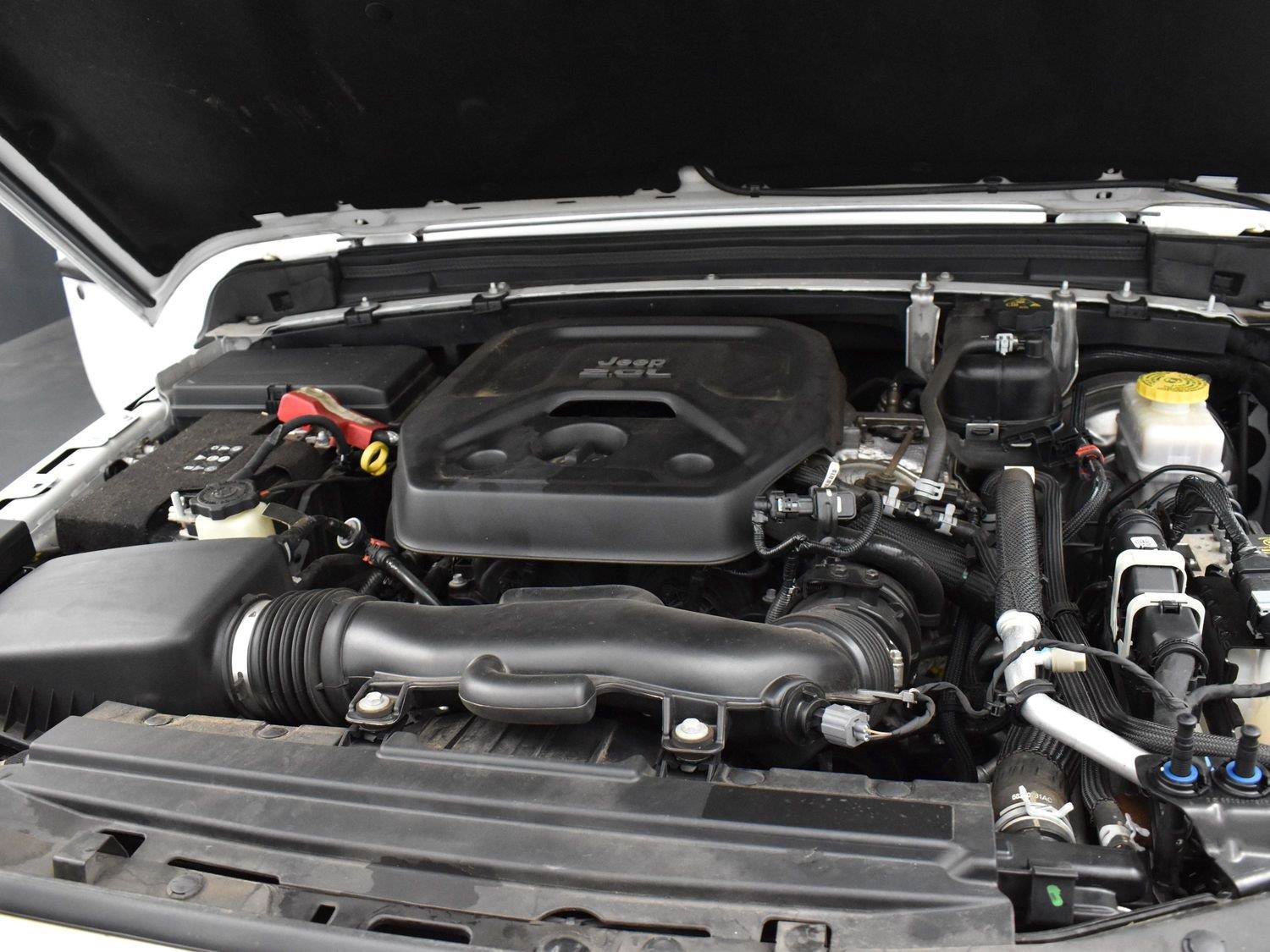 Used 2020 Jeep Wrangler Unlimited Sahara AWD/4WD image 28