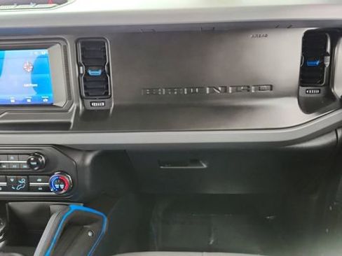 Used 2023 Ford Bronco Black Diamond image 35