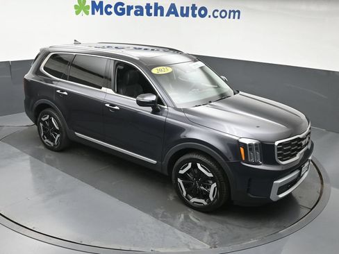 Used 2025 Kia Telluride S AWD/4WD image 3