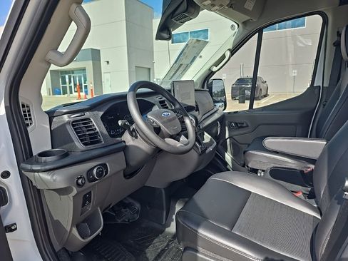 New 2025 Ford Transit 250 148 Medium Roof w/ Load Area Protection Package RWD image 4