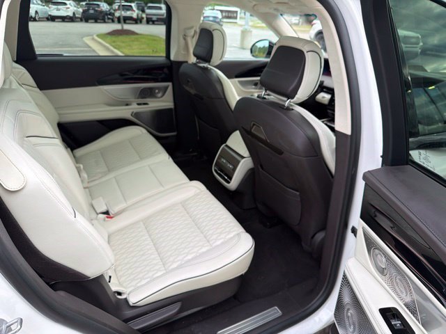 Used 2024 Lincoln Nautilus Black Label w/ Jet Appearance Package (87T) AWD/4WD image 22