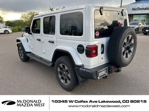 Used 2018 Jeep Wrangler Unlimited Sahara AWD/4WD image 3