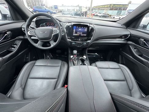 Used 2023 Chevrolet Traverse RS image 27
