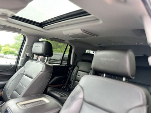 Used 2019 GMC Yukon Denali w/ Denali Ultimate Package AWD/4WD image 11