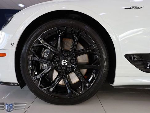 Used 2024 Bentley Continental GT Speed image 41