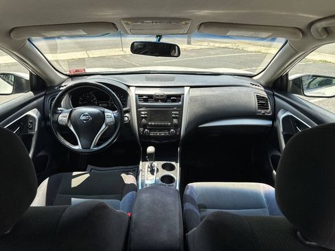 Used 2013 Nissan Altima 2.5 SV FWD image 8