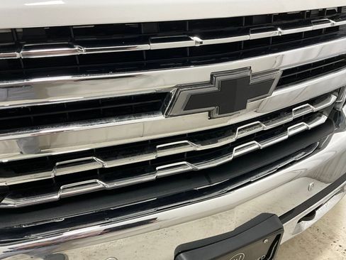 Used 2019 Chevrolet Silverado 1500 LTZ w/ LTZ Premium Package AWD/4WD image 28