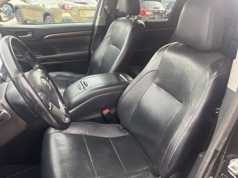 Used 2015 Toyota Highlander Limited image 11