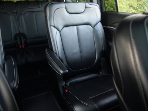 Used 2021 Jeep Grand Cherokee L Limited w/ MOPAR Finishing Package image 17