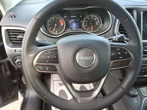 Certified 2022 Jeep Cherokee Latitude Lux w/ Mopar Interior Package AWD/4WD image 13