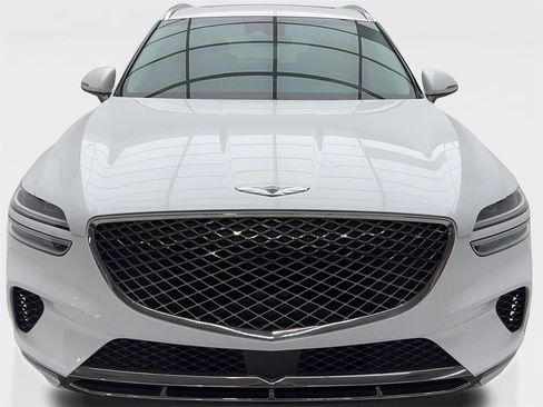 Used 2024 Genesis GV70 2.5T w/ Select Package image 4